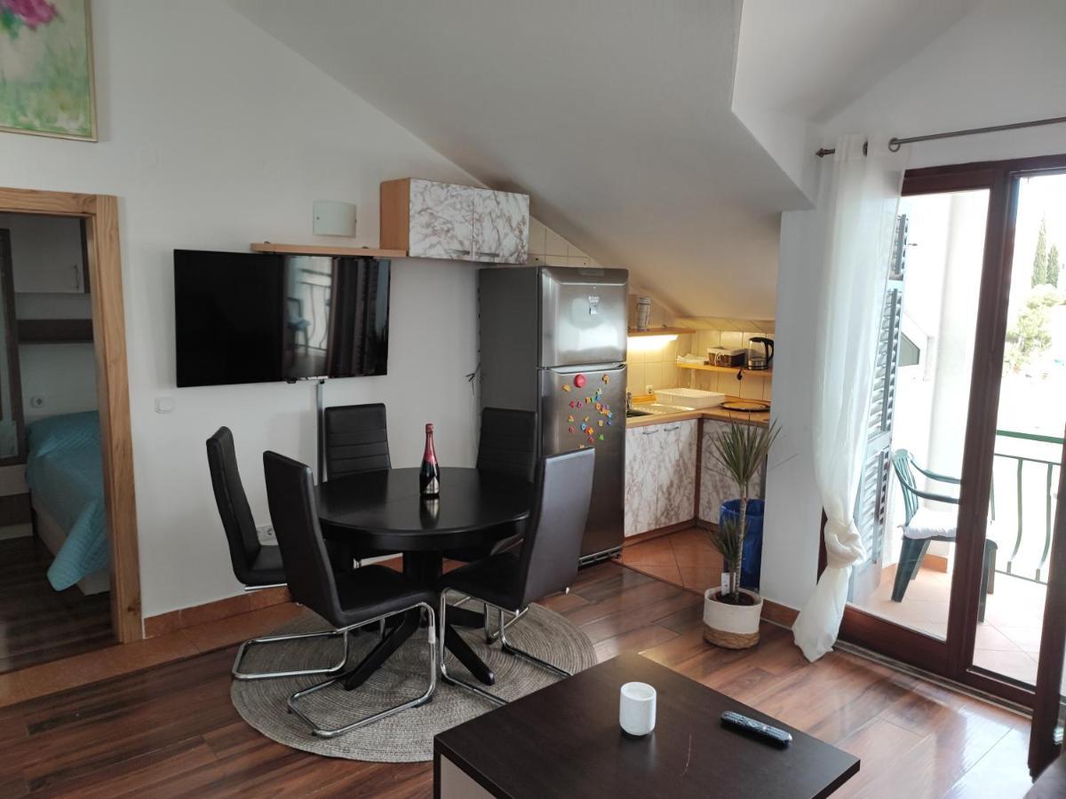 נאום Apartments Villa Kresic מראה חיצוני תמונה