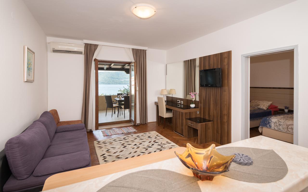נאום Apartments Villa Kresic מראה חיצוני תמונה