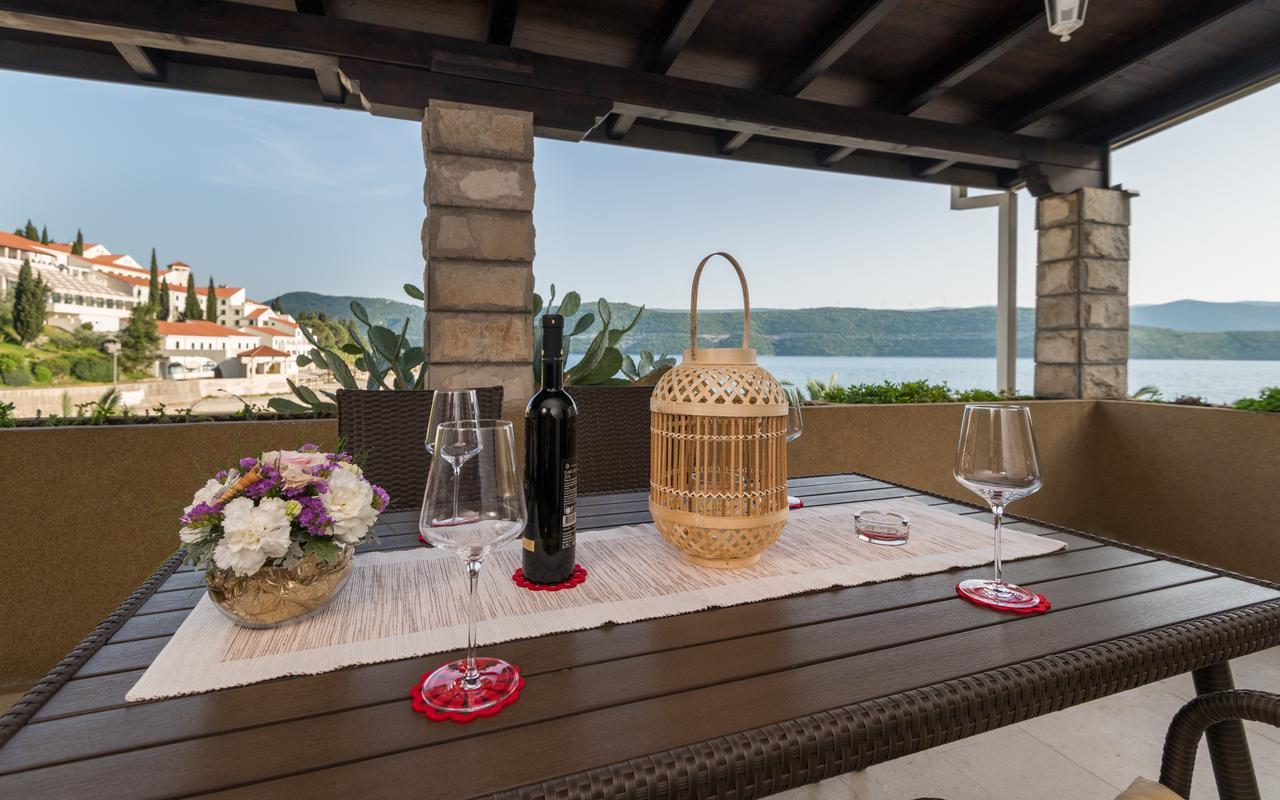 נאום Apartments Villa Kresic מראה חיצוני תמונה