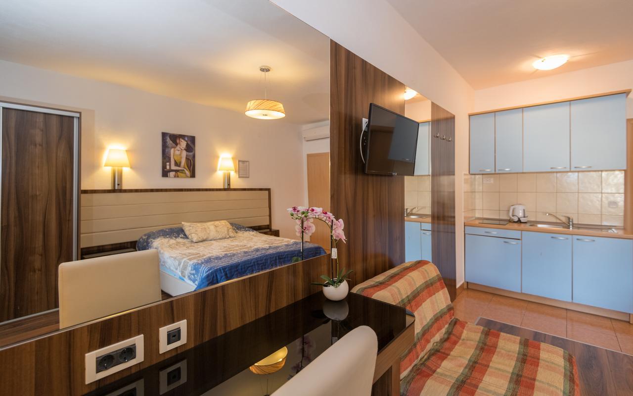 נאום Apartments Villa Kresic מראה חיצוני תמונה
