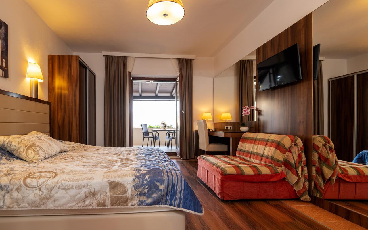 נאום Apartments Villa Kresic מראה חיצוני תמונה