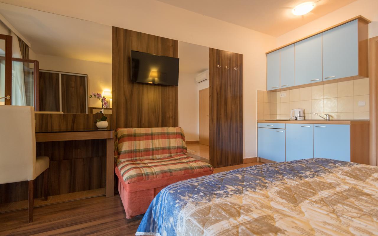נאום Apartments Villa Kresic מראה חיצוני תמונה