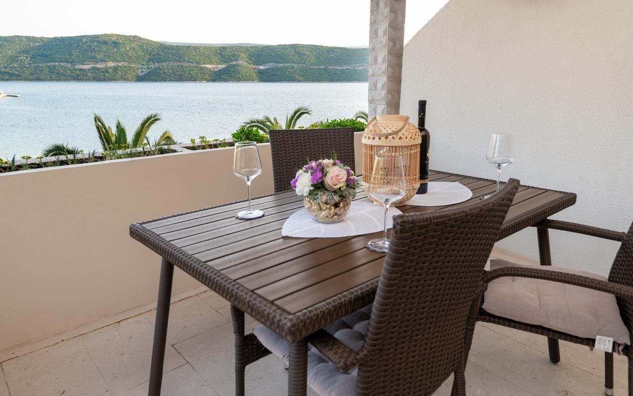 נאום Apartments Villa Kresic מראה חיצוני תמונה