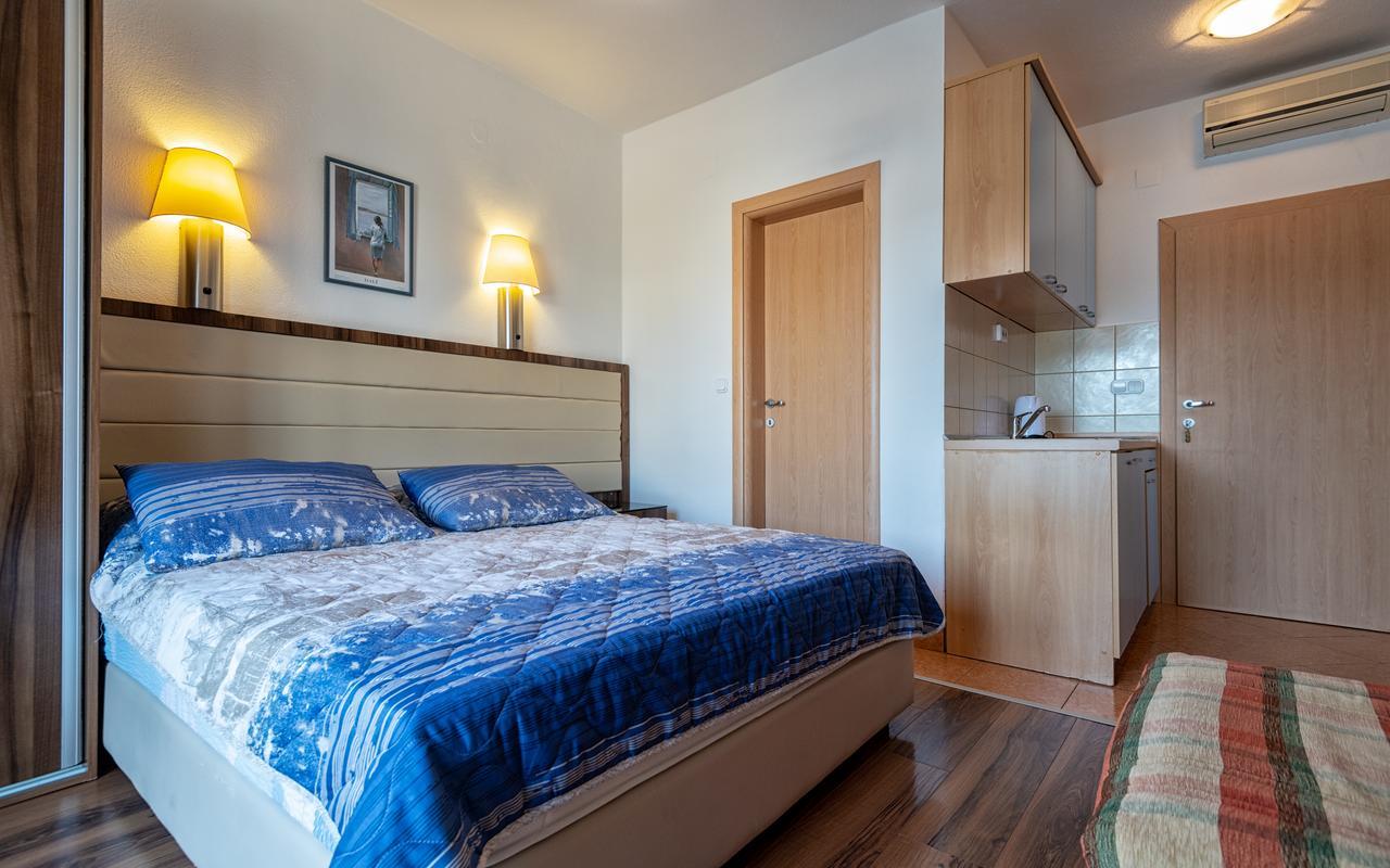 נאום Apartments Villa Kresic מראה חיצוני תמונה