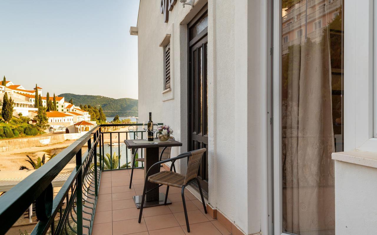 נאום Apartments Villa Kresic מראה חיצוני תמונה
