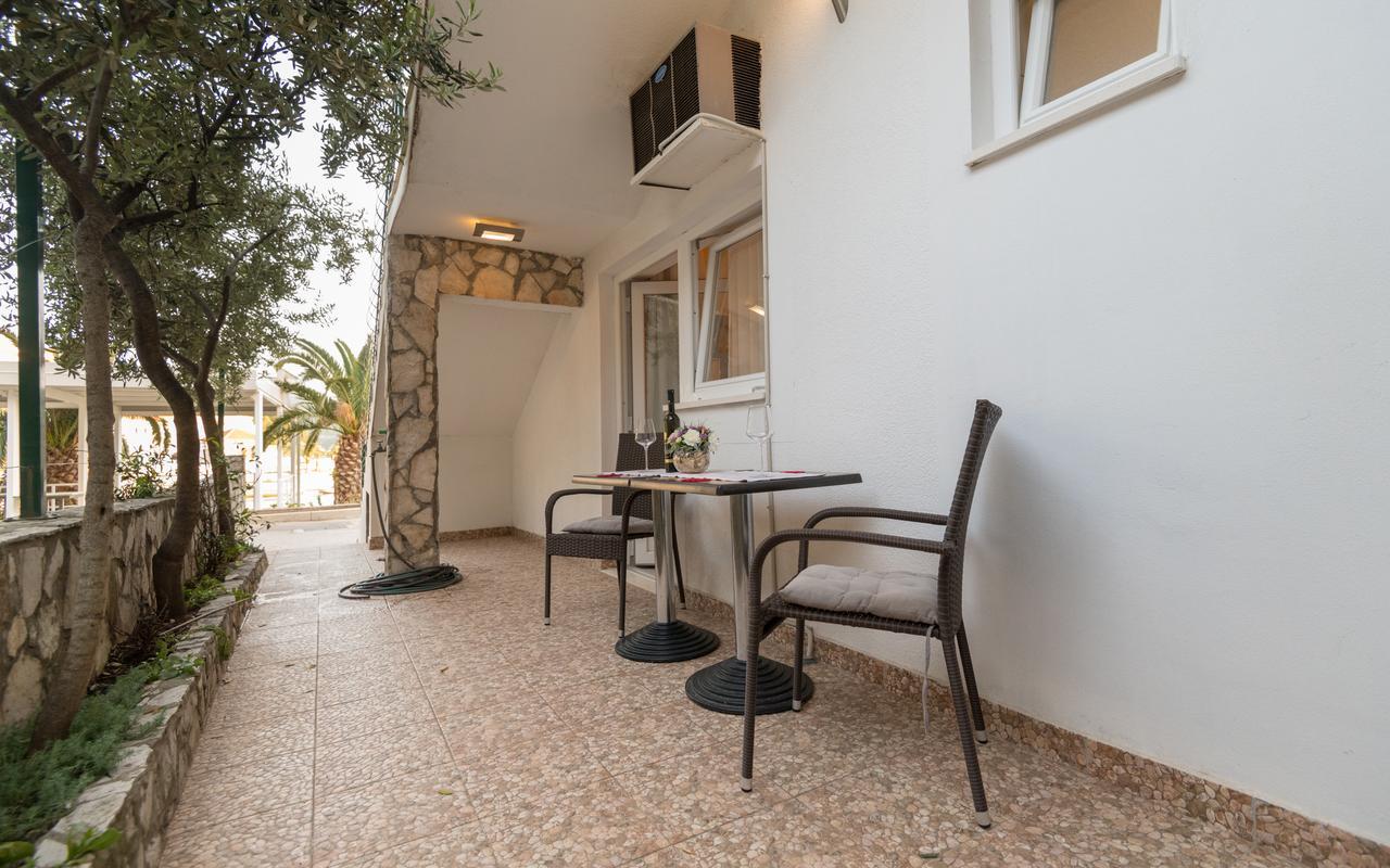נאום Apartments Villa Kresic מראה חיצוני תמונה